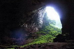 Dân tìm thấy 3 hang động mới